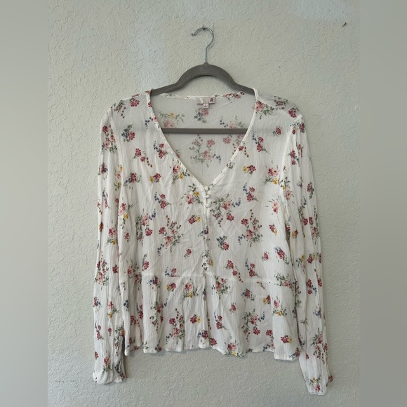 SO Tops - SO Floral Peplum Blouse, V-Neck Long Sleeve, White Romantic Cottagecore Shirt